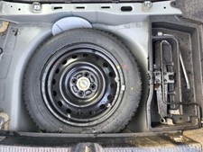 TOYOTA COROLLA 2002-2006 STEEL WHEEL & JACK TOOLS