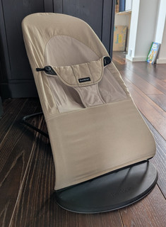 BabyBjörn Balance Soft Babywippe / Khaki Beige / guter Zustand