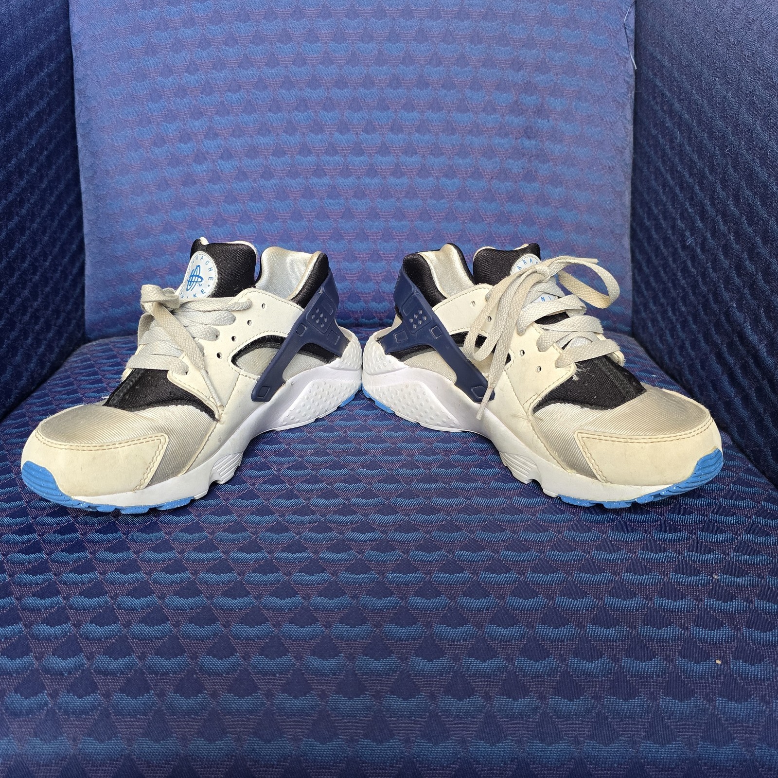 SAOLA Scarpe da corsa Nike Air Huarache Run ragazzo taglia 5Y bianco blu sneakers