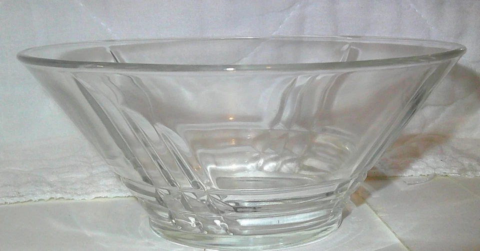 Cuenco de vidrio Pflatzgraff con biseles desde abajo con líneas definidas cortadas. 5,75" Foto 2 de 4