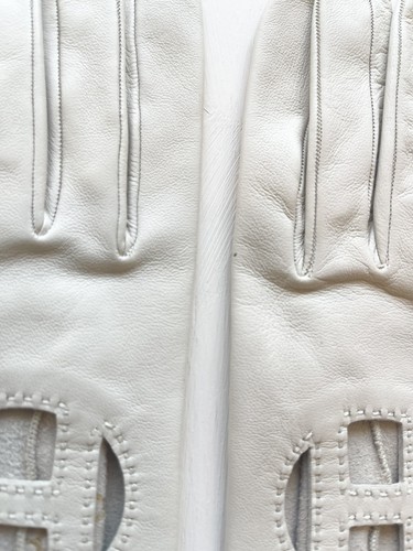 HERMES Leather Gloves H Logo - White, Size 7 - Picture 6 of 17