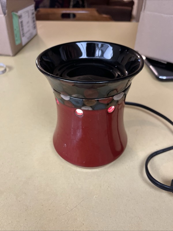 Scentsy Palette Full-Size Wax Warmer DSW-PALT Retired 25W Brick Red with Dots