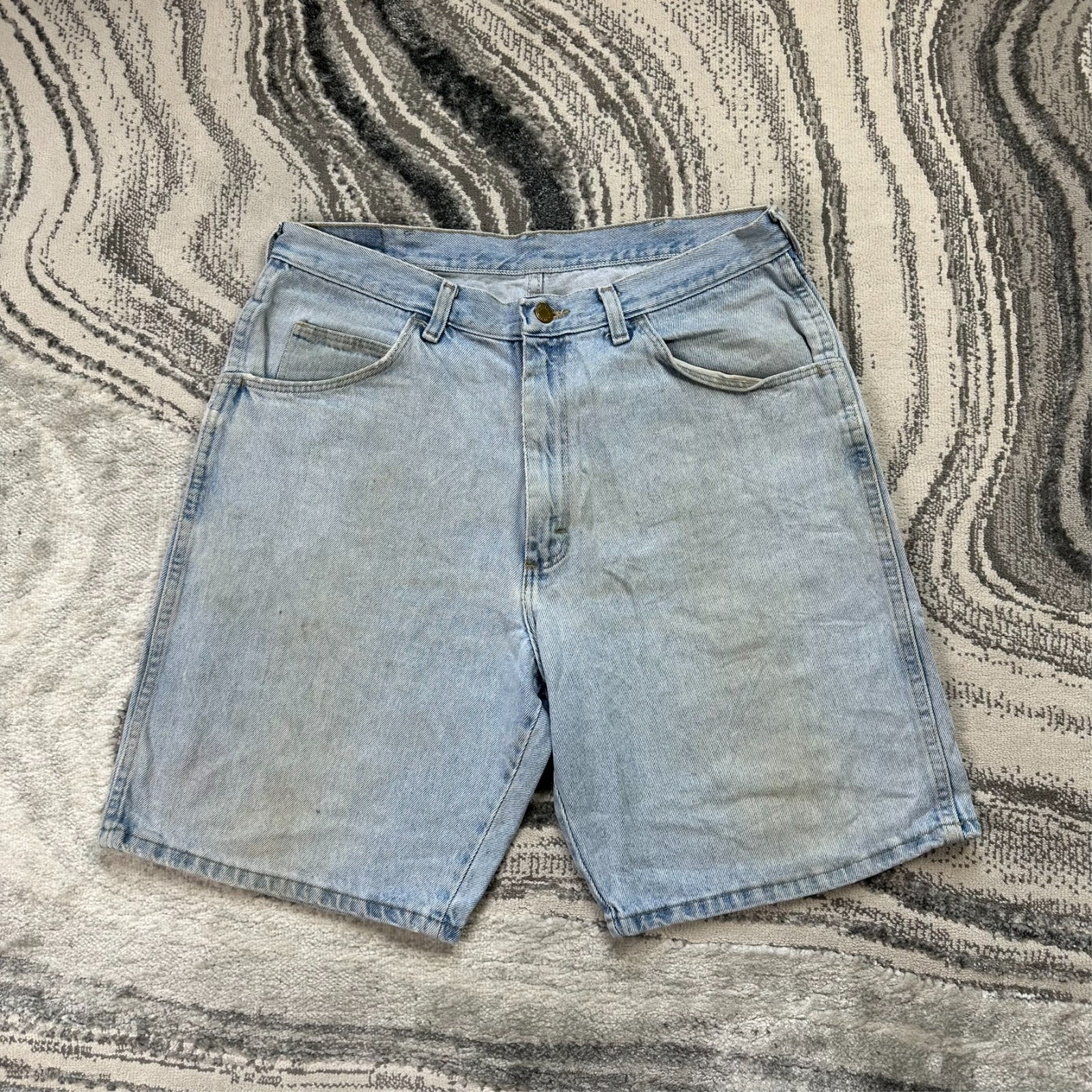 VTG Wrangler 2000's Y2K Blue Light Wash Relaxed Fit Size W32  Cotton Denim Jorts image 3