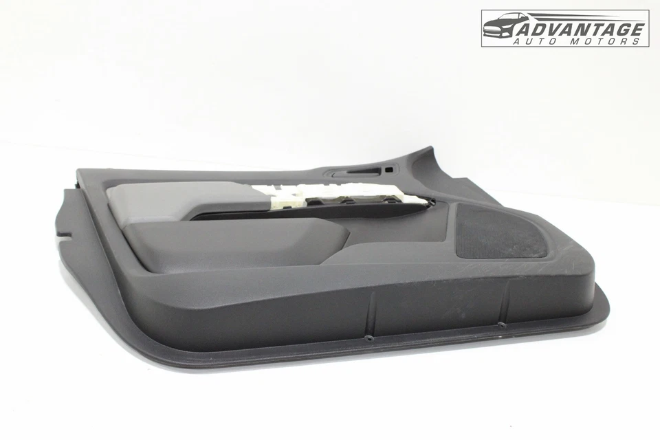 Chevrolet Colorado 2015-22 delantero izquierdo lado del conductor interior puerta panel cubierta OEM Foto 2 de 4