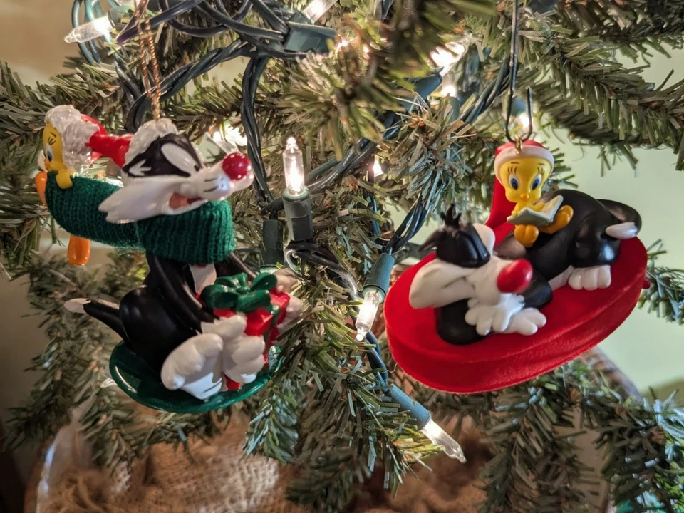 Looney Tunes Sylvester Tweety Sled Warner Bros & Hallmark Night before Christmas - Image 3 of 4