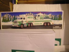 1995 HESS TRUCK- MIB