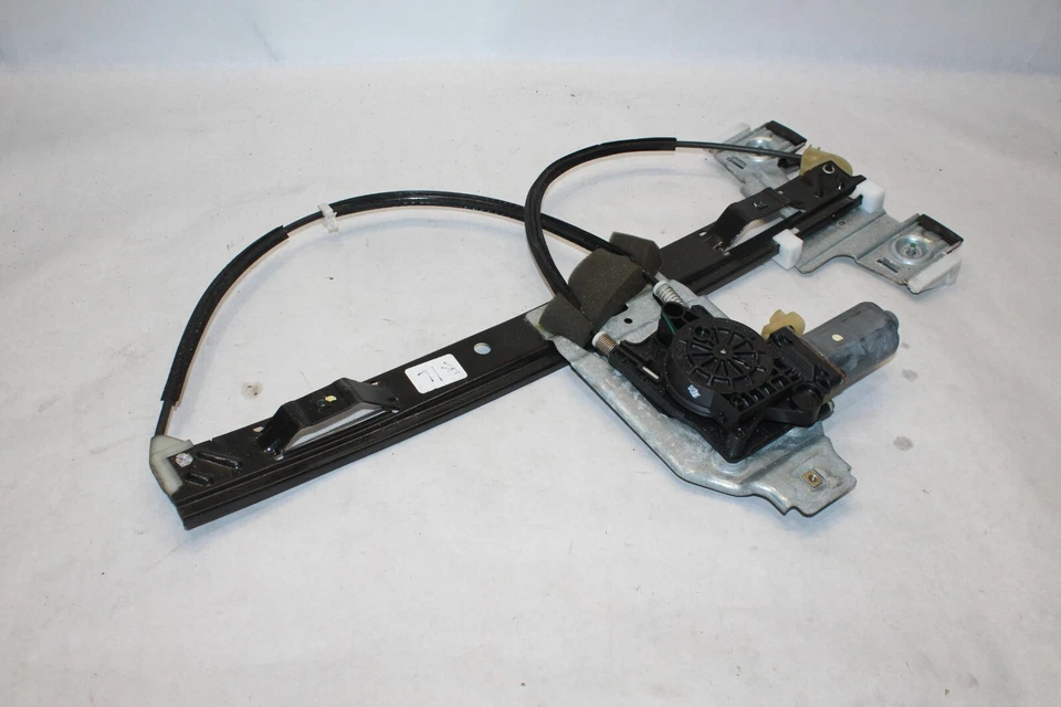 2002 - 2009 CHEVROLET TRAILBLAZER REAR LEFT DR SIDE WINDOW REGULATOR & MOTOR OEM - Image 3 of 4
