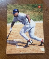 1997 Zenith Baseball Card #41 Mo Vaughn