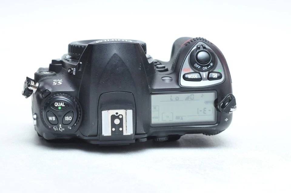 Fujifilm FinePix S5 PRO 12.34MP Digital SLR Camera for Nikon F Mount - Image 3 of 4