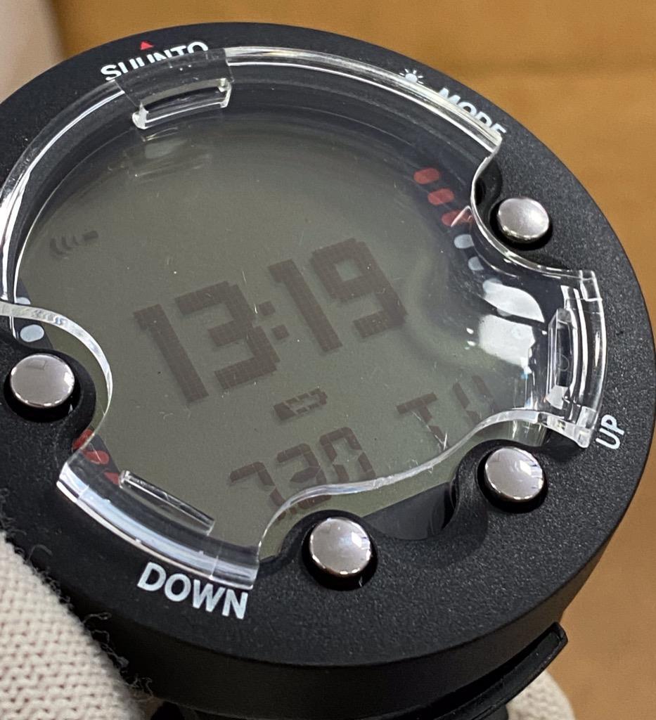SUUNTO ZOOP NOVO WRIST SCUBA DIVING COMPUTER (BLACK) WITHOUT
