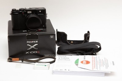 Fujifilm Fuji Fujinon X100S X100 S X 100S 16.3MP Compact Camera (USA) + LOW Use!