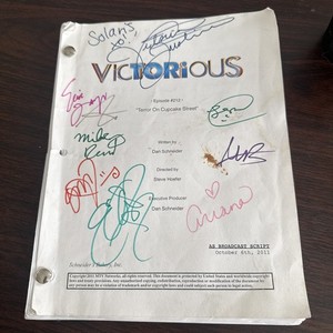 Original Victorious Signed Script From Episode #212 Terror On Cupcake Street