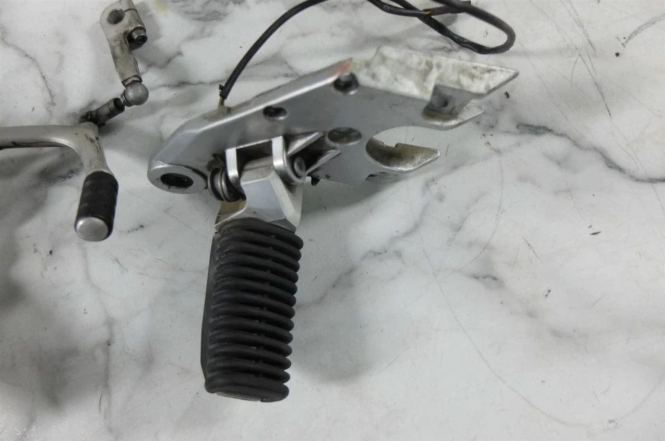 95 BMW R1100RS R 1100 RS front foot rest pegs and lowering brackets right left - Imagem 2 de 4