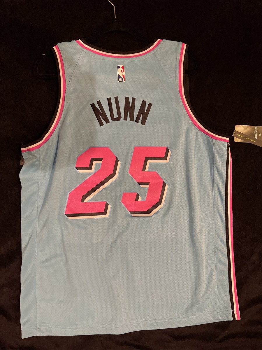 NBA マイアミ・ヒートサイン入りユニホームNUNN～（XL） NBA マイアミ・ヒートサイン入りユニホームNUNN～（XL