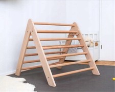 PLAYTIVE® Kletterdreieck Premium Holzgerüst Kletterleiter -Gerüst aus Buchenholz