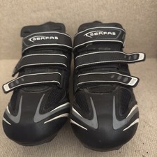Zapatos de ciclismo de carretera Serfas para hombre EUR 47 US 12,5 negro radio con tacos en muy buena condición