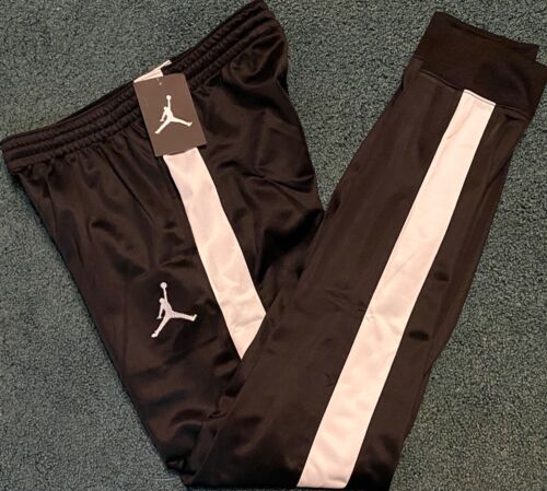 Neuf avec étiquettes pantalon de jogger Nike Air Jordan garçons YXL noir/blanc GRAND LOGO YXL - Photo 1/2