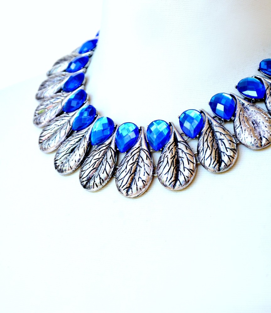 Elegant Statement Necklace for Weddings Bridal Parties and Special Occasions Elegant Statement Necklace for Weddings Bridal Parties and Special Occasions