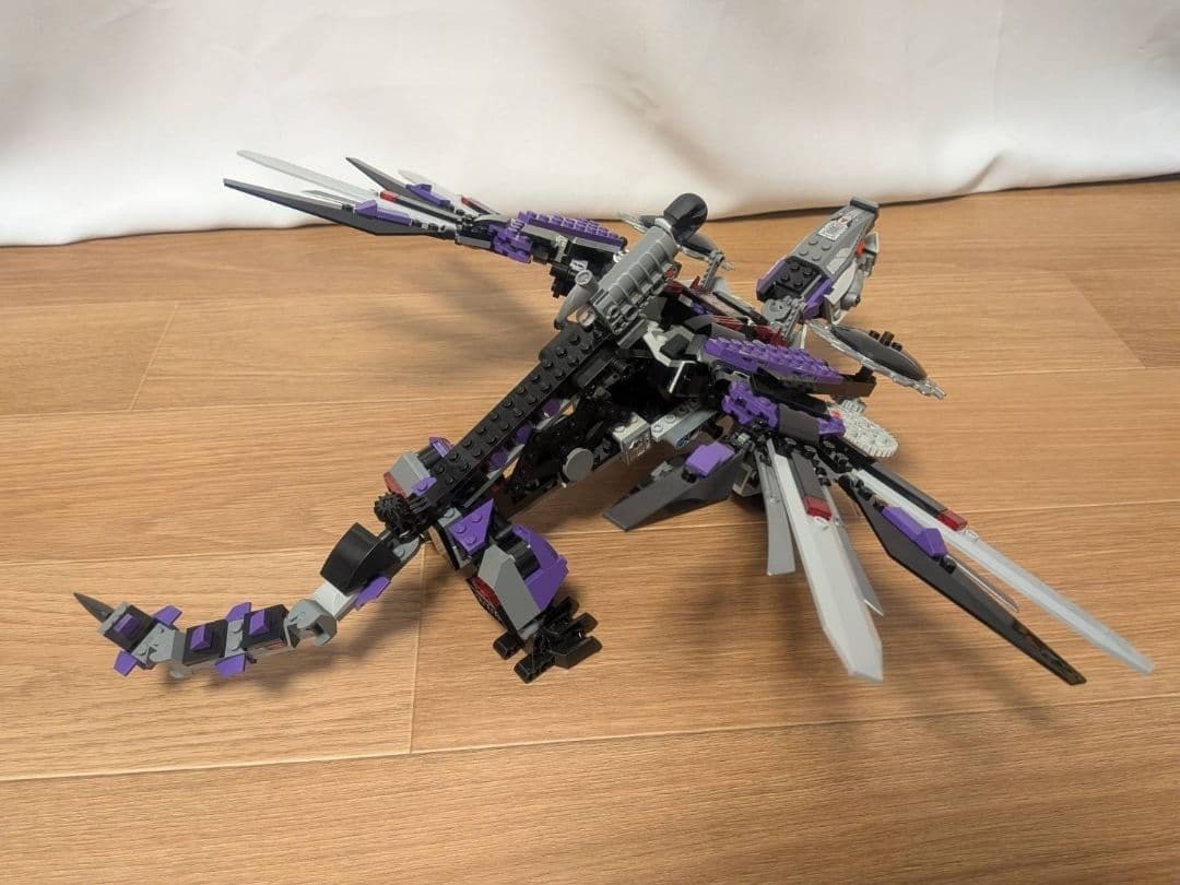 LEGO 70725 Nindroid Mech Dragon Ninjago Complete 691 pcs with Box