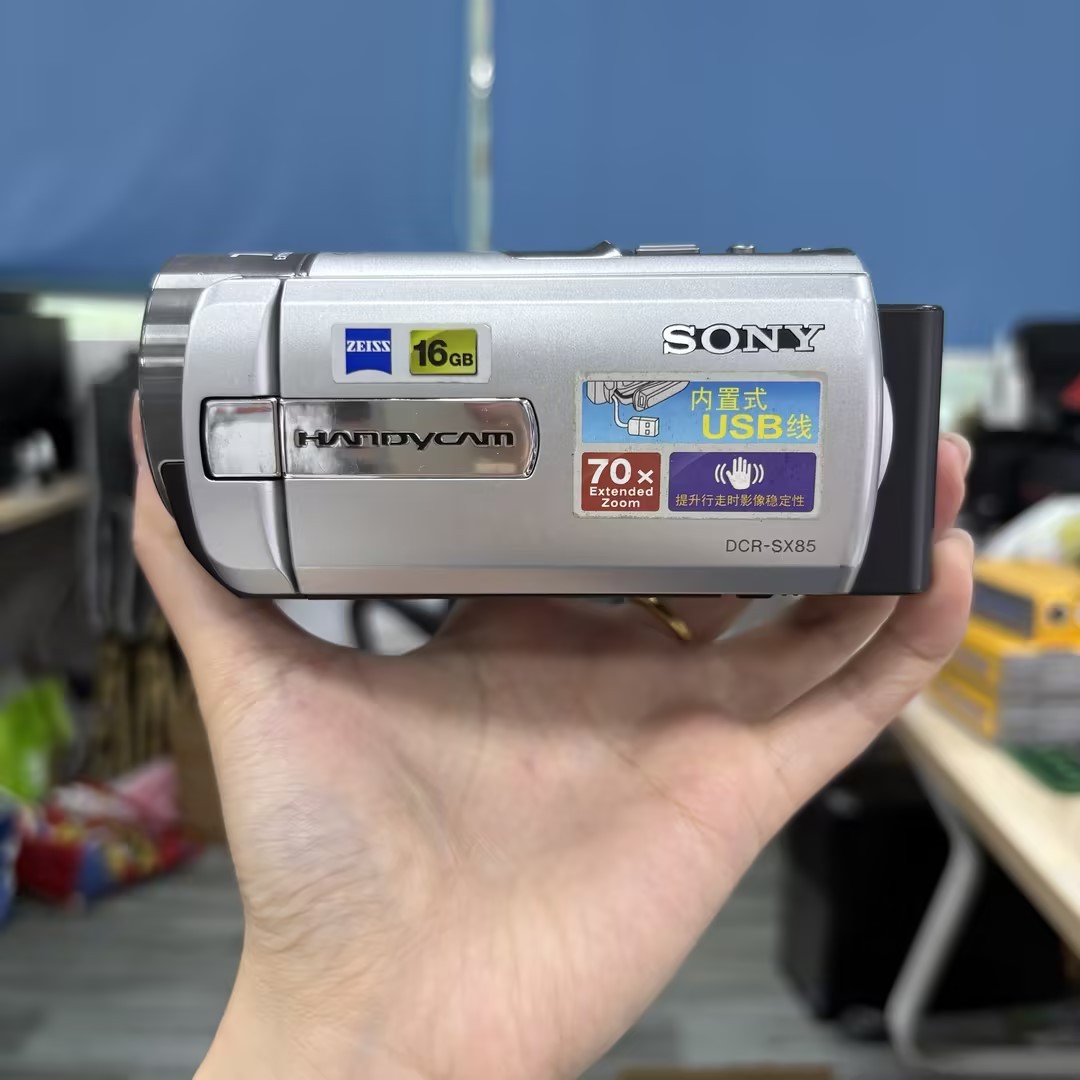 ★極美品・★ソニー SONY DCR-PC1 #868 Amazon.com : Sony DCR-SX85 Handycam Camcorder (Silver) : Electronics