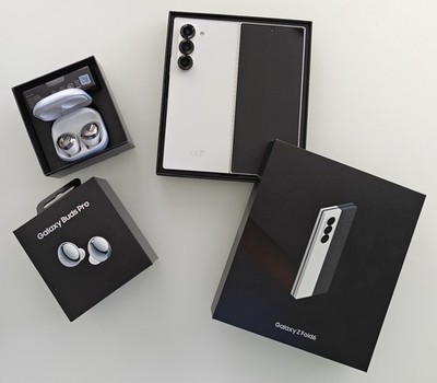 Samsung Galaxy Z Fold6 256 GB Weiß + Galaxy Buds3 Pro + 2x S Pen