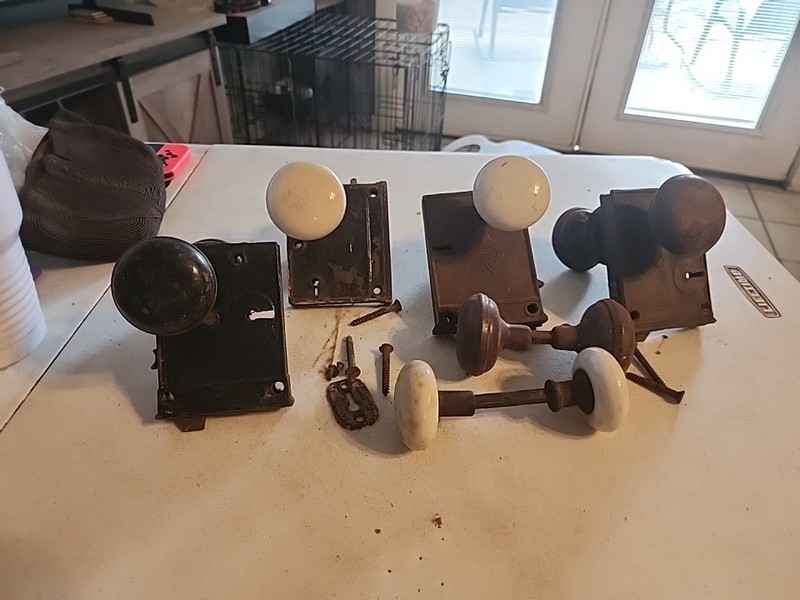 Lot of 6 Vintage Metal & Porcelain Door Knobs / Pulls Mixed Hardware Lot(SK 15)