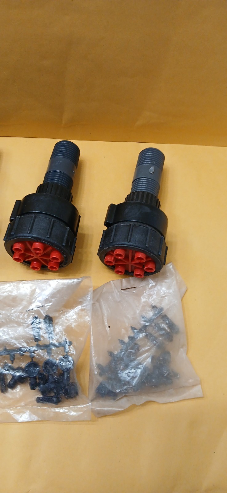 Drip Emitter 3 Pack 2.0 GPH 1/2" FIPT Inlet Red Cap 15 PSI