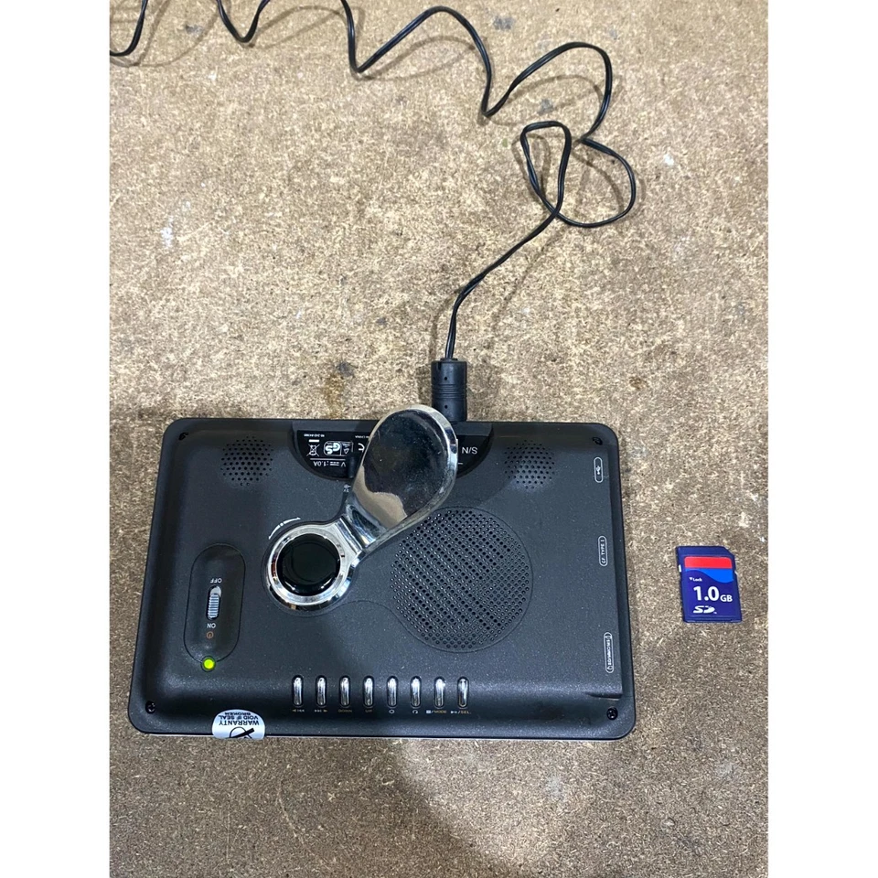 Logik PF-A700B Digital Photo Frame Black 7" Display w/ Adapter & 1GB Memory Card - Image 3 of 4