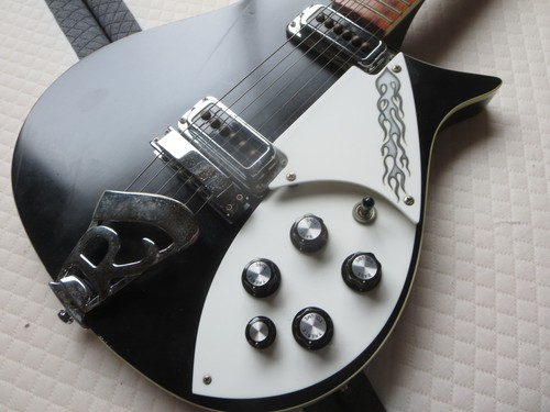 Rickenbacker 620 Jetglo Electric Guitar made in the USA w/OHC 2000 model - Afbeelding 2 van 20