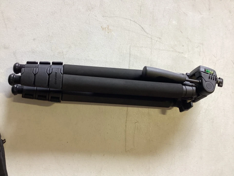 CULLMAN TRIPOD Nanomax 220 With Case in Excellent Condition - Image 3 of 4