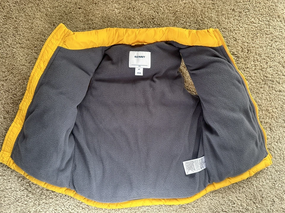 Oldnavy toddler boy puffer vest size 4T Color Squash (yellow) - Image 3 of 4