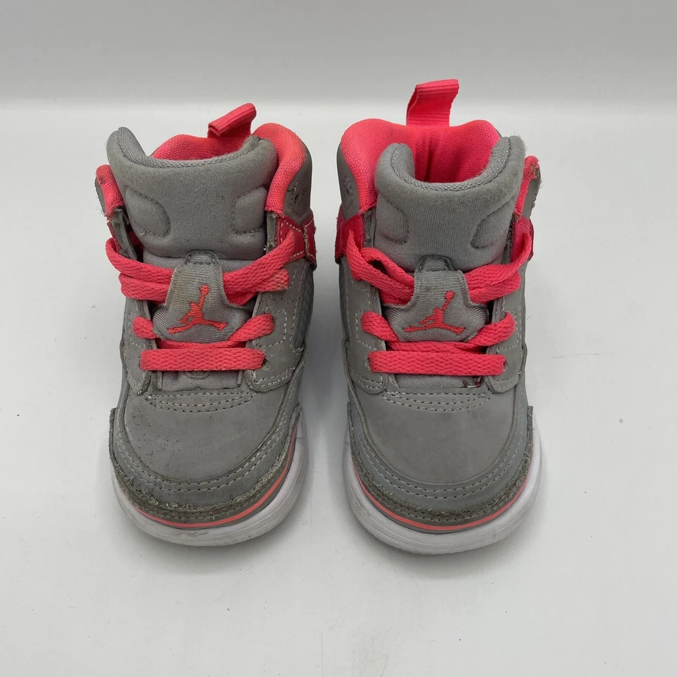 Zapatos para jóvenes Nike Air Jordan Spizike CJ7216-060 gris lobo/rosa corredor. Talla 5C Foto 3 de 4