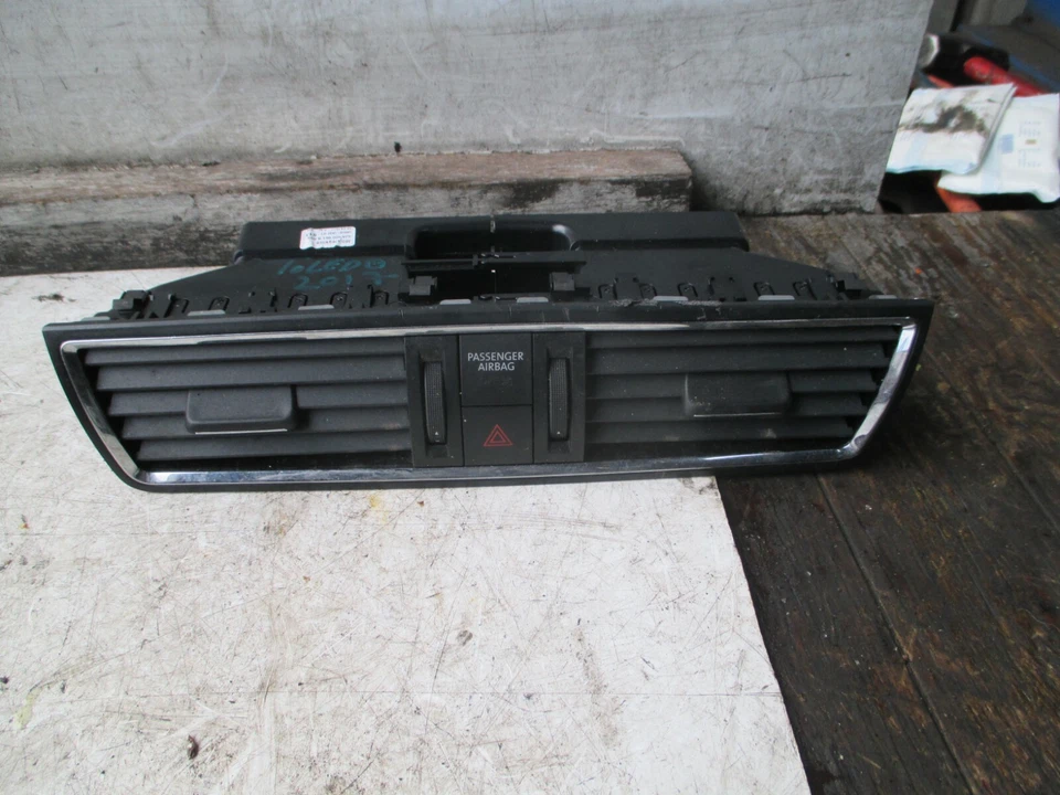 Seat Toledo MK4 2017 consola central delantera tablero ventilación de aire 5JA820951 Foto 2 de 4