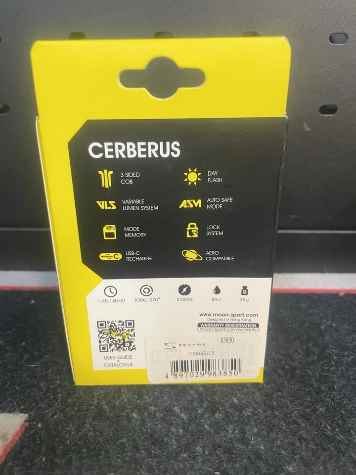 Luz trasera Moon Sport Cerberus 150 lúmenes 3 direcciones Foto 2 de 4