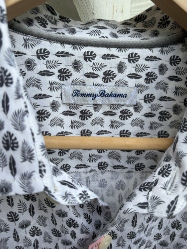 Tommy Bahama Shirt Men XL White Black Tampa Bay Buccaneers Silk Cotton Button - Picture 8 of 8