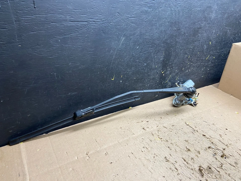 Motor limpiaparabrisas trasero Acura RSX 2002 a 2006 T8702 DG Foto 2 de 4