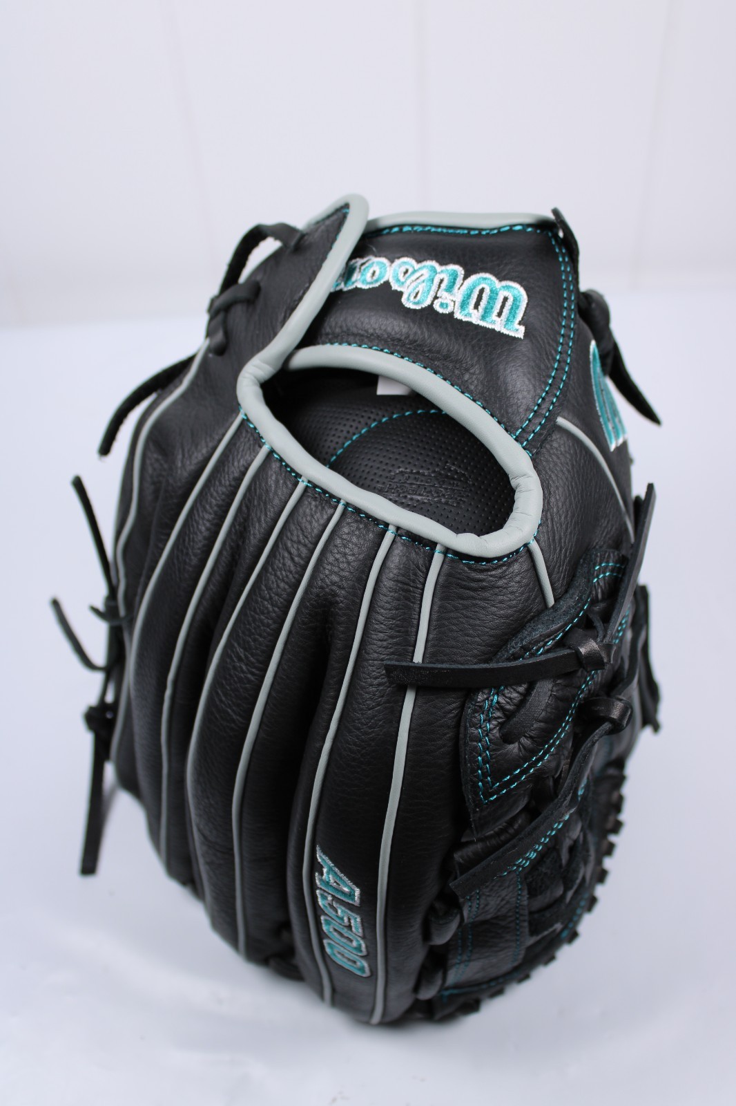 Wilson A500 Left Handed Throw 12&rdquo; Baseball Glove