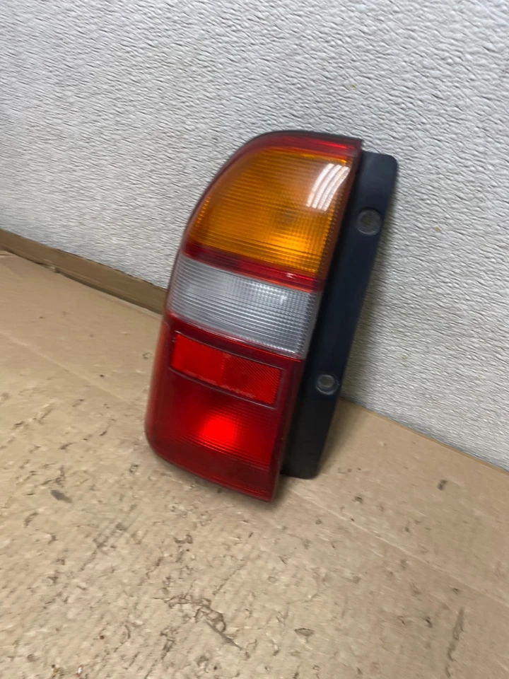 Оригинальный левый задний фонарь для Suzuki XL-7 Vitara 1999–2003 годов выпуска левая сторона водителя левая сторона U6492 DW - Изображение 2 из 4