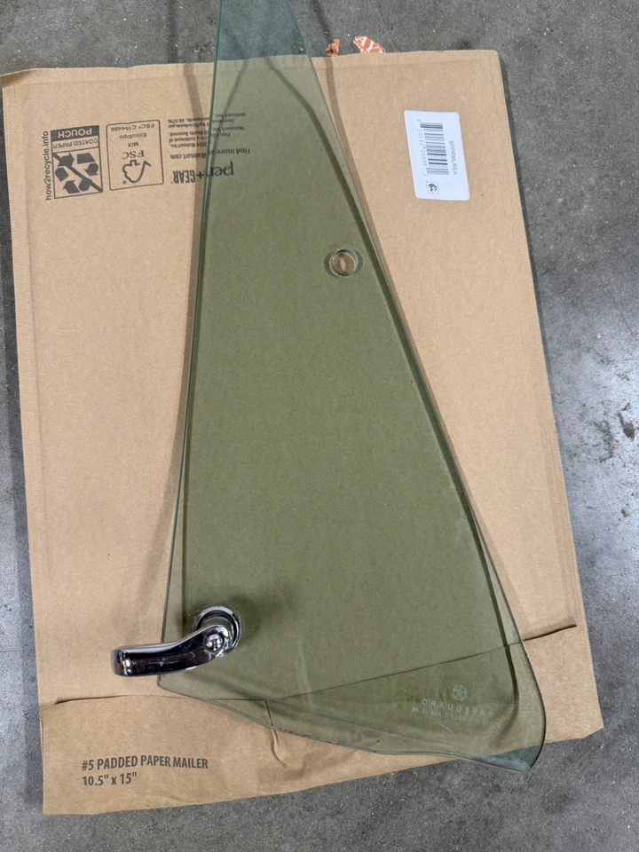 1972-77 1st Gen Dodge Ram Ramcharger Driver Vent Wing Window D150/W150-D350/W350 - Image 4 of 4