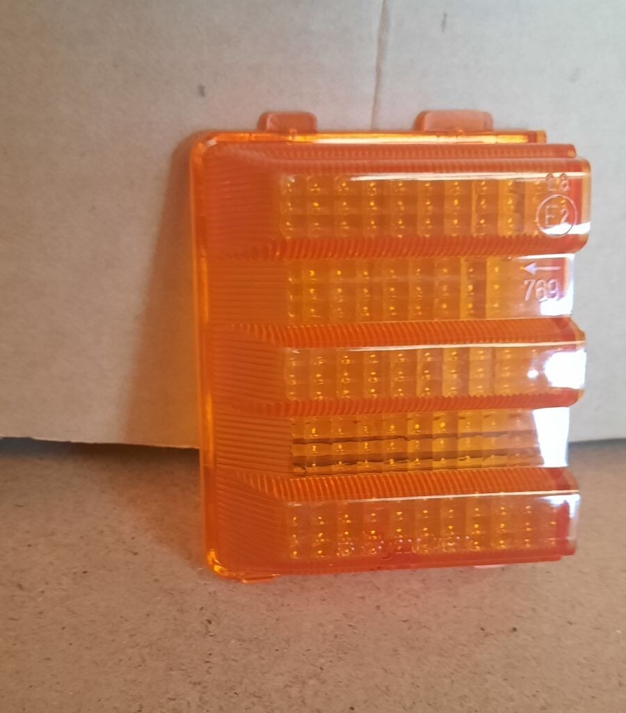MAZDA T3500 T4000 T4600 WG 1989-92 TAIL LIGHT LENS END INDICATOR