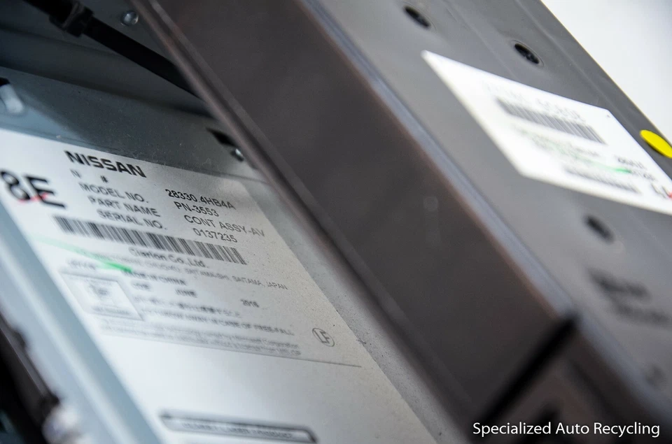 Infiniti Q60 2017 2,0 T tracción trasera OEM conjunto de controlador audio visual 28330-4HB4A conjunto Foto 3 de 4