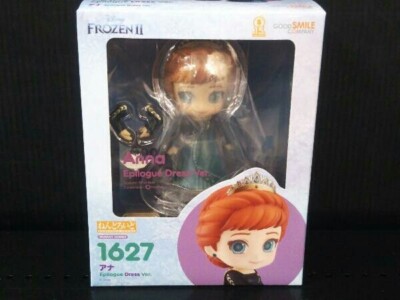 Frozen 2 Nendoroid Queen Elsa and Anna figures in their epilogue