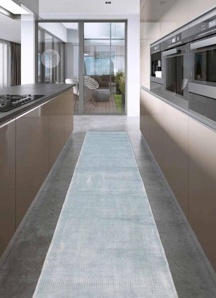 2'5" x 9'10" Vintage Hand loomed Runner Rug Traditional Oriental Carpet - Image 2 of 4