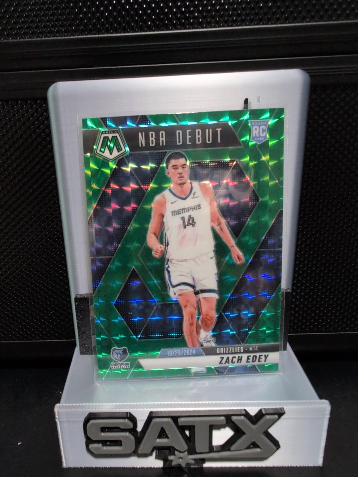 2024-25 Panini Mosaic - NBA Debut Zach Edey #251 Green Mosaic Prizm (RC)