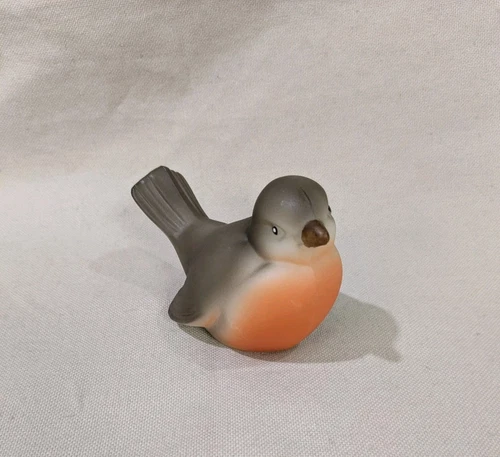 Fenton Signed Naturals Robin Short Tailed Bird J. K Spindler Hand Painted