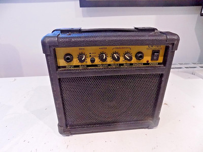 CR-10T Gitarrenverstärker Verstärker klein schwarz original getestet funktioniert