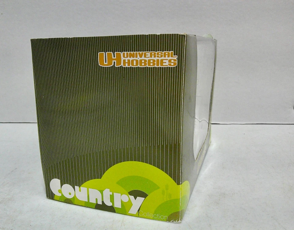 1/32 Universal Hobbies Claas Variant 365 baler with the box. - Image 3 of 4