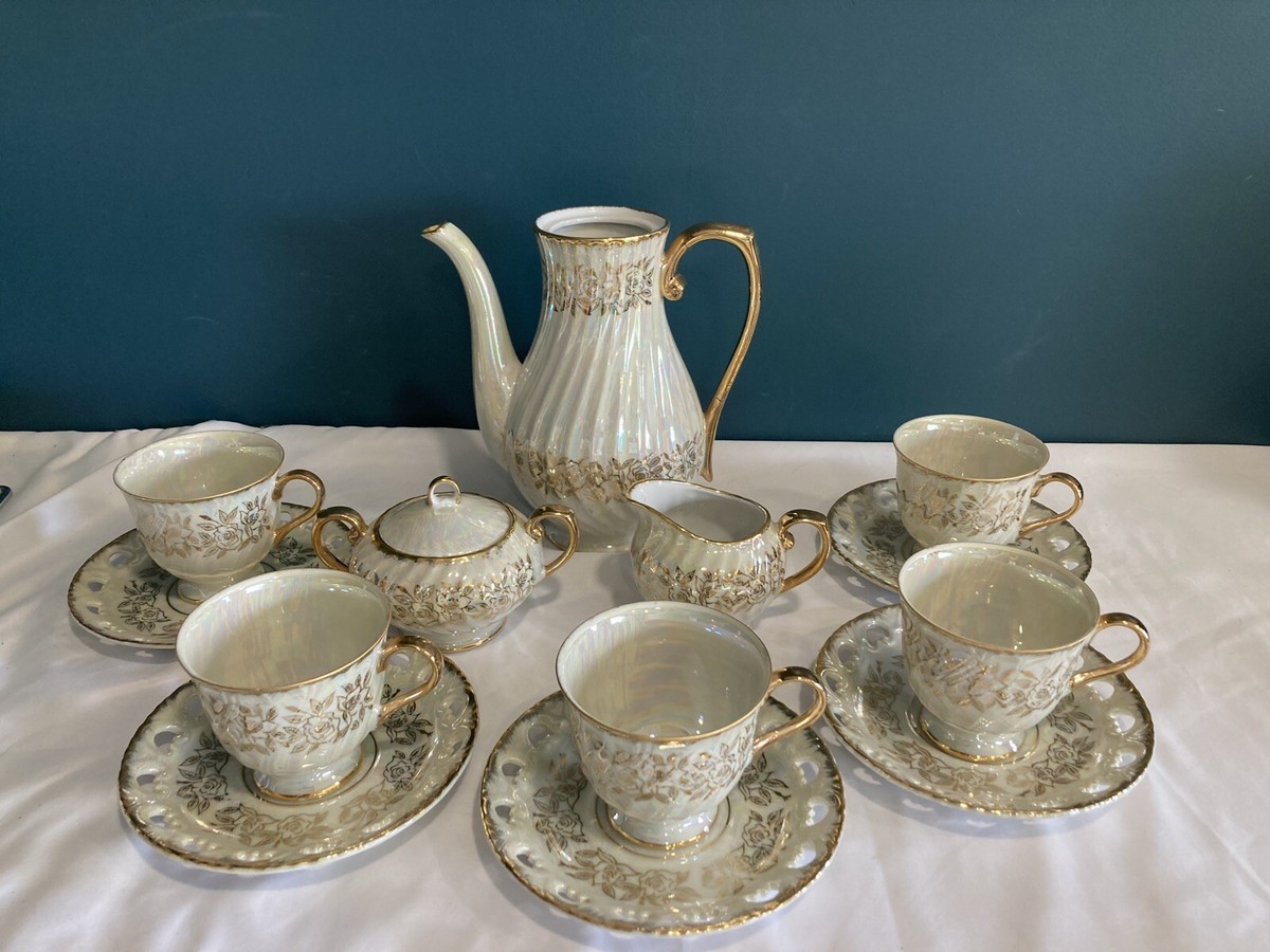 Kudo Toki Gold Opalescent Tea Set – Cups, Saucers, Creamer