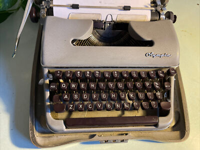 完動品　Olympia SM3 De Luxe　オリンピアタイプライター Vintage Olympia SM3 Deluxe Portable Manual Typewriter With Case | eBay