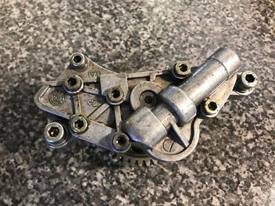 Ducati 620 Multistrada Motorölpumpe komplett mit Antriebsrad + Schrauben